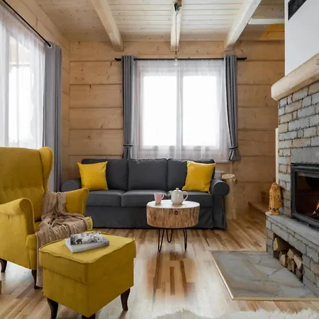 Comfortable Home, 3 Bedrooms, Fireplace